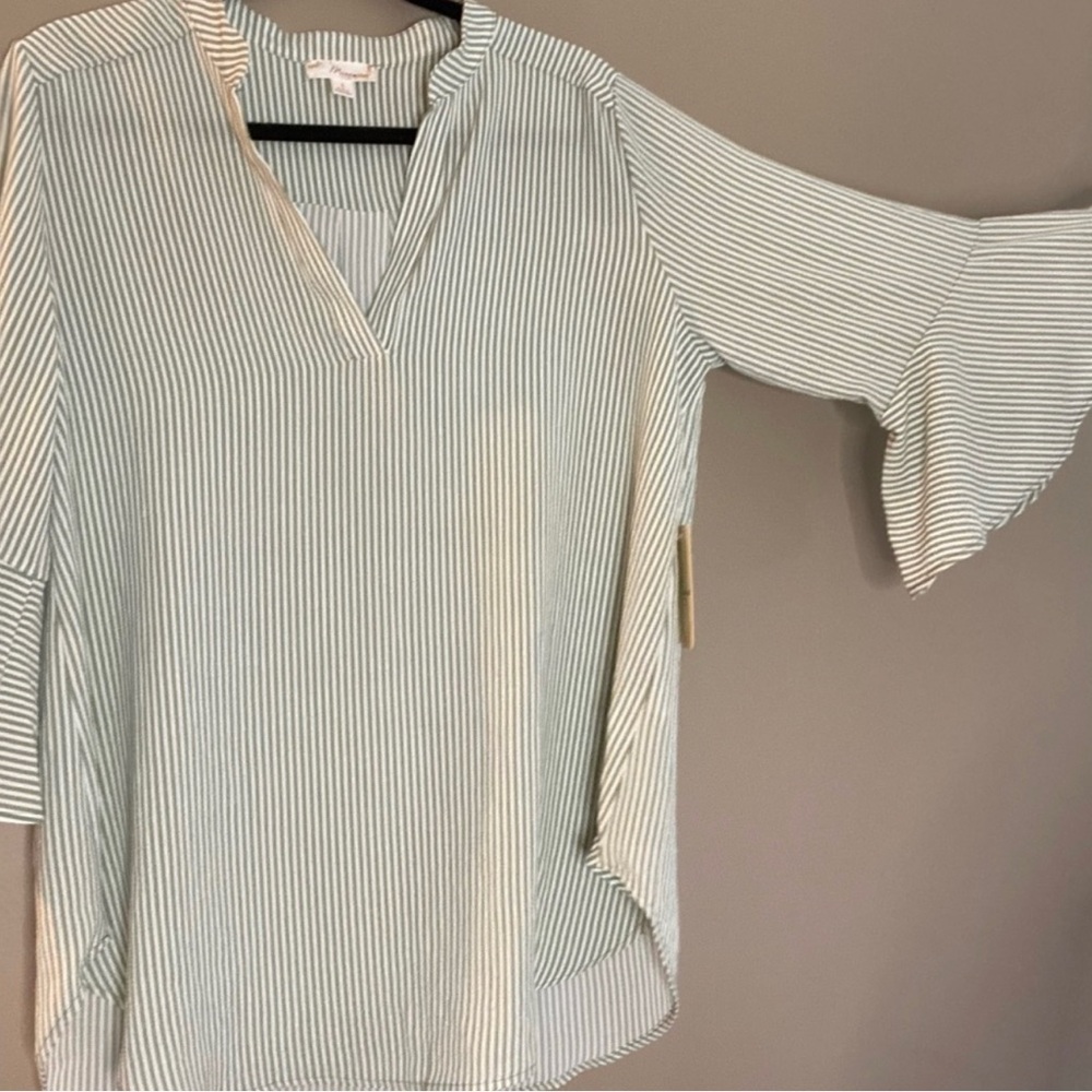 Green and white striped 3/4 Sleeve Bell Tunic with Mandarin Collar - Picture 3 of 3